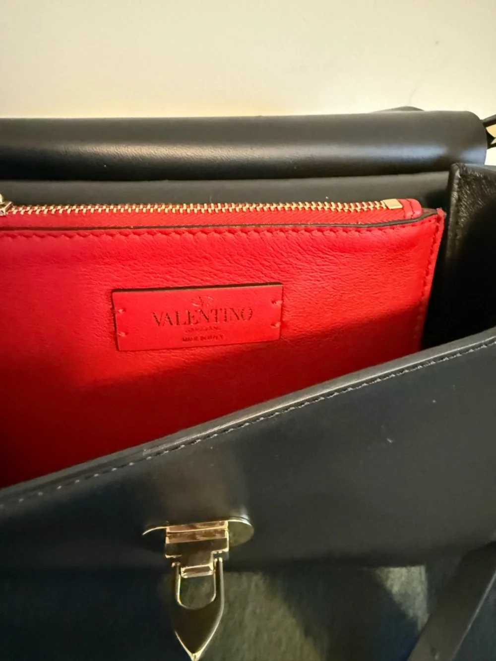 Vintage Valentino Garavani Rockstud Black Leather Saddlebag - Picture 5 of 14